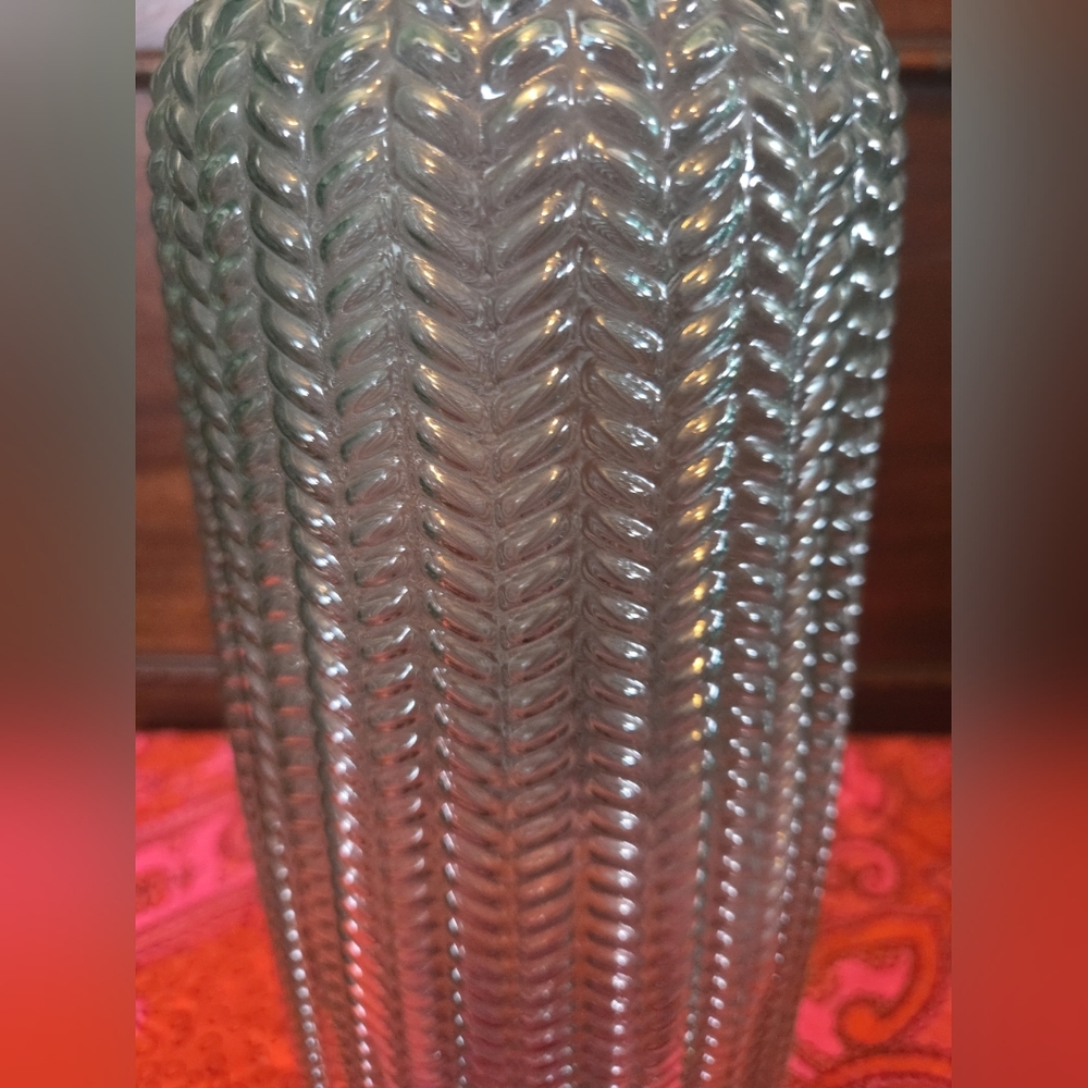 Elegant Glass Vase - Blue